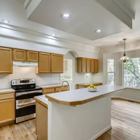 679 Allison St, Lakewood, CO 80214