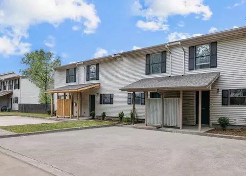 1377 E Sequoyah Ct, Fayetteville, AR 72701