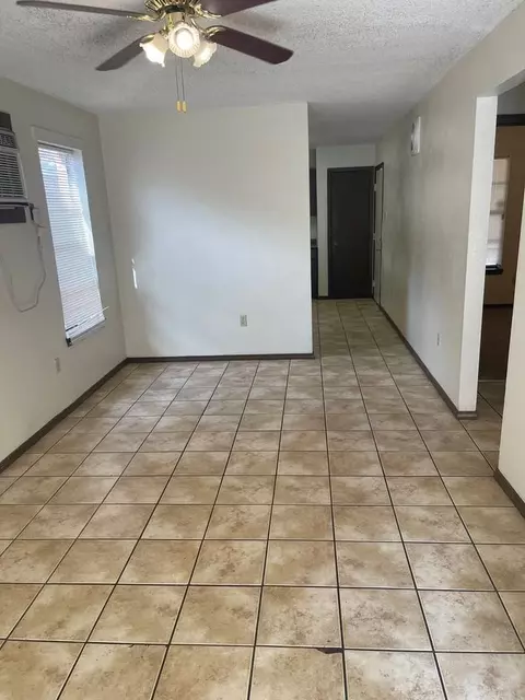 2319 Elm Park Dr, Baton Rouge, LA 70807