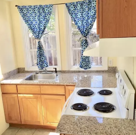 401 S 50th St #REAR, Richmond, CA 94804