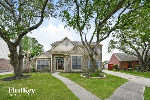 2017 Spinnaker Dr, League City, TX 77573