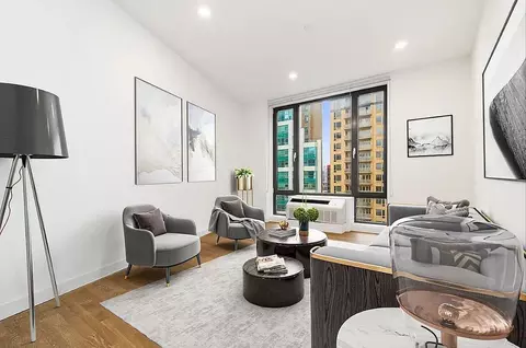 4132 27th St #6E, New York, NY 11101