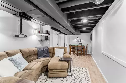 Huntley, New Baltimore, MI 48047