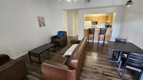 Buckhorn Ct, Lutz, FL 33559