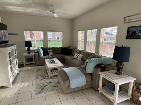 Yellow Lantana Ln, Kissimmee, FL 34747