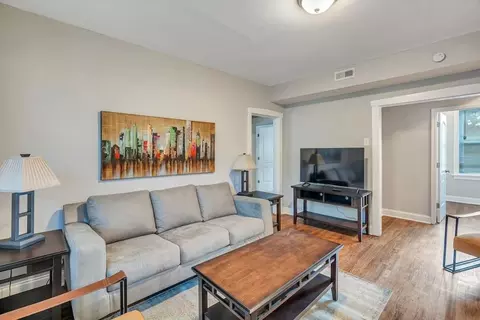 Gurney Ave, Saint Louis, MO 63116