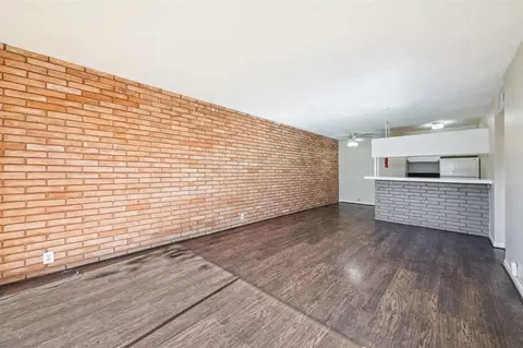 3258 Main St, Houston, TX 77002