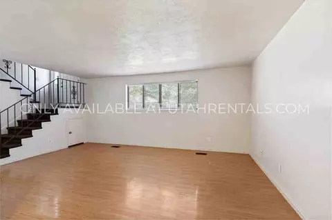 232 W Foxbridge Dr, Midvale, UT 84047