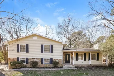 3525 Broxton Ln, Snellville, GA 30039