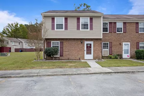 121 King George Ct, Jacksonville, NC 28546