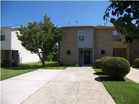 11 Poulton Dr NW #F, Fort Walton Beach, FL 32548