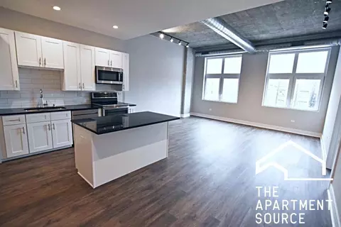 3833 N Broadway St #314, Chicago, IL 60613