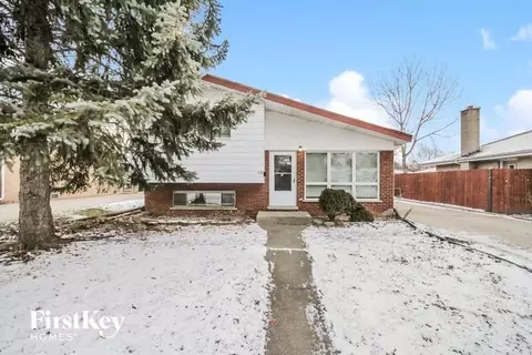 113 N School St, Addison, IL 60101