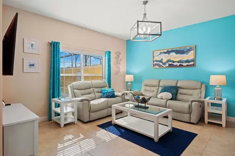 Beach Palm Ave, Kissimmee, FL 34747
