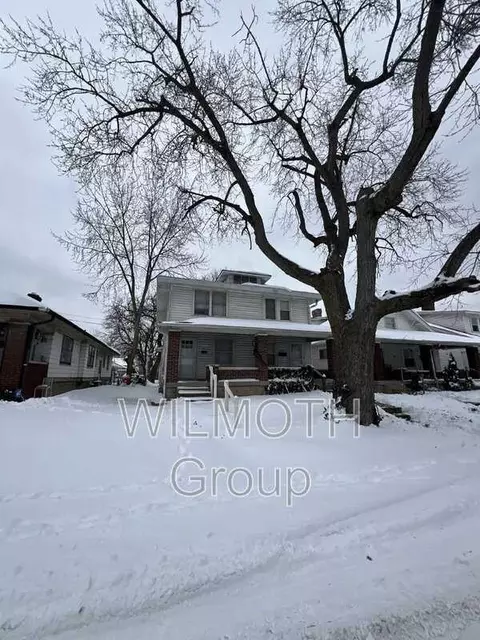 915 N Bosart Ave, Indianapolis, IN 46201