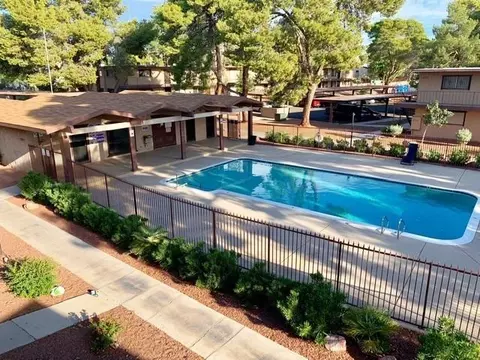 575 S Royal Crest Cir #24, Las Vegas, NV 89169