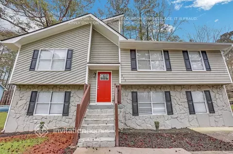 835 Winter Side Ln, College Park, GA 30349