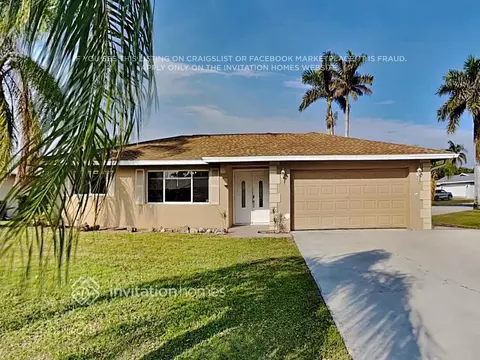 862 Adelphi Ct, Fort Myers, FL 33919