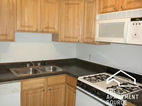 2455 N Spaulding Ave #G, Chicago, IL 60647