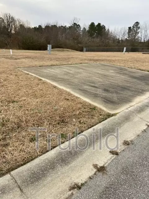 Carolyn Ct, Fayetteville, NC 28304