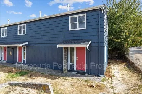 2831 NE Center St #4, Bremerton, WA 98310