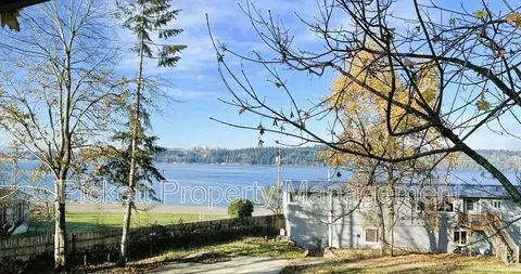 4619 Beach Dr E, Port Orchard, WA 98366