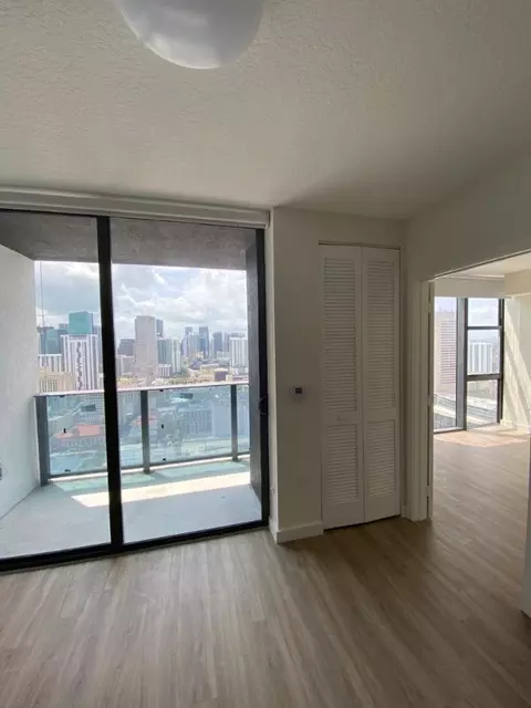 45 NE 5th St, Miami, FL 33132