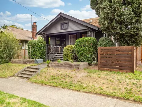 5632 11th Ave NE, Seattle, WA 98105