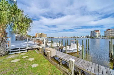 22 Moreno Point Rd #8, Destin, FL 32541