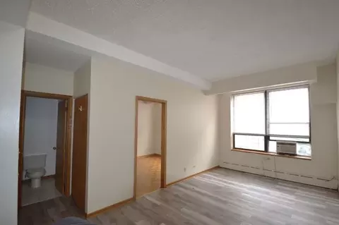 4180 N Marine Dr #110, Chicago, IL 60613