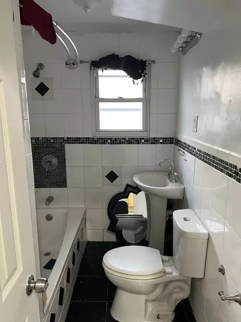 Undisclosed, New York, NY 11413