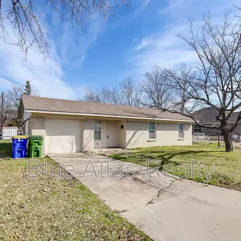 702 Catherine Ln, Seagoville, TX 75159
