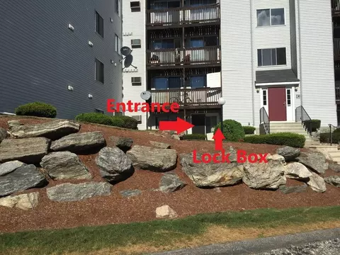 11 Gibbs St, Worcester, MA 01607