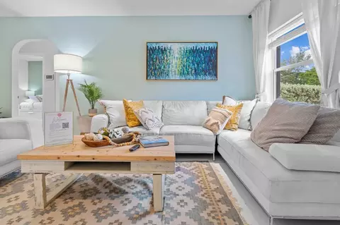nw 44th st, Miami, FL 33127