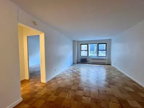236 E 36th St #2D, New York, NY 10016