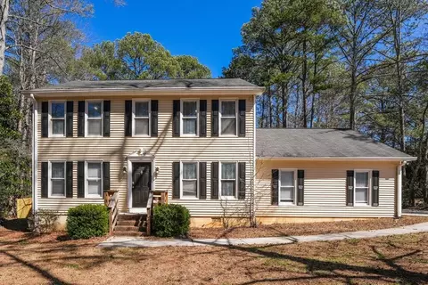 2526 Highland Dr SE, Conyers, GA 30013