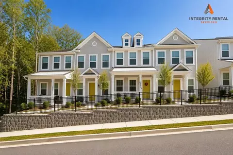 1009 Pine St #B, Mooresville, NC 28115