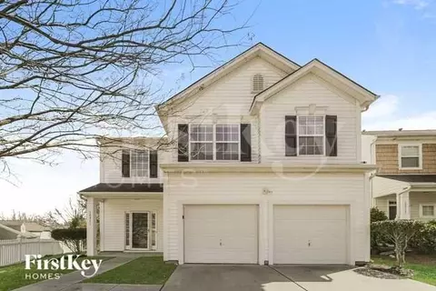 10911 Adelaide Ct, Charlotte, NC 28213