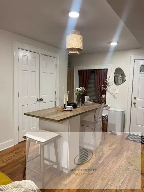 845 W Agatite Ave #847G1, Chicago, IL 60640