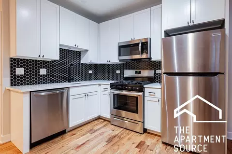 656 W Wrightwood Ave #300, Chicago, IL 60614