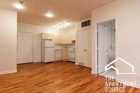 917 W Dakin St #401, Chicago, IL 60613