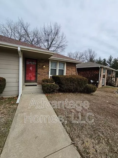 11418 E 71st St, Raytown, MO 64133