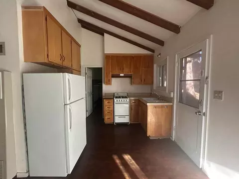 23796 Skyland Dr, Crestline, CA 92325 photo 5