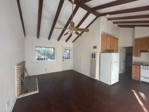 23796 Skyland Dr, Crestline, CA 92325 photo 3
