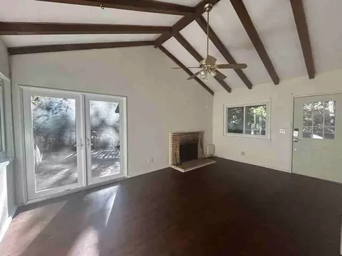 23796 Skyland Dr, Crestline, CA 92325 photo 2