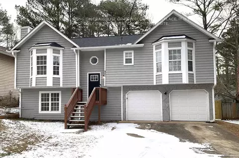 921 Lake Watch Dr, Stone Mountain, GA 30088