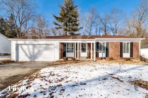 6625 Silver Fox Dr, Florissant, MO 63034