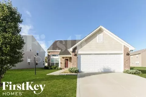 7910 Fox Glen Dr, Indianapolis, IN 46239