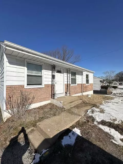 325 Caithness Rd, Glasgow Village, MO 63137