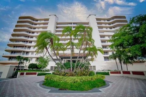 3040 Grand Bay Blvd, Longboat Key, FL 34228